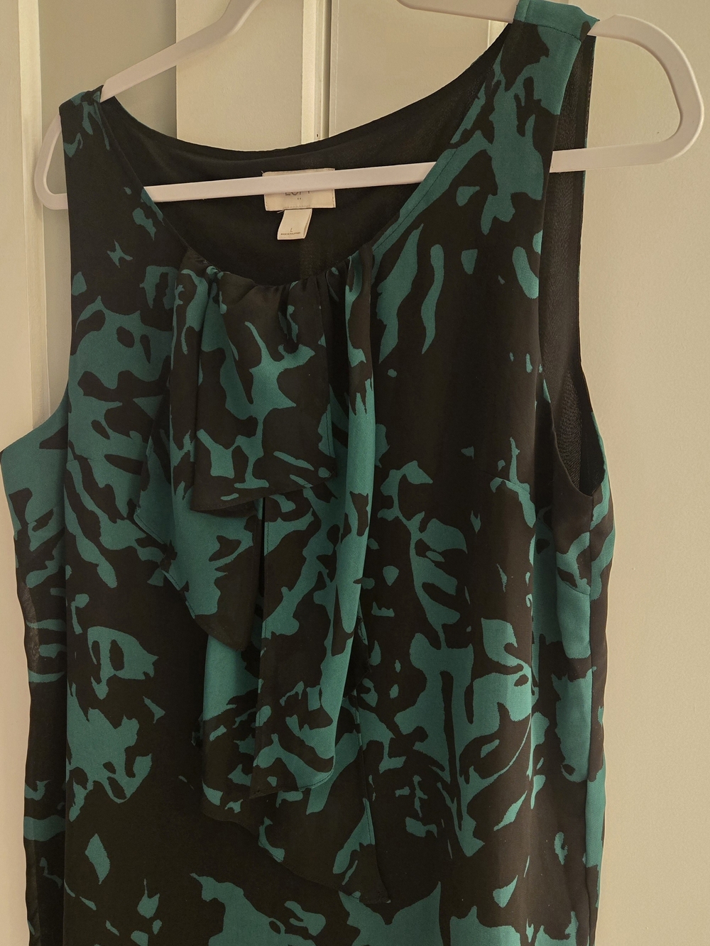 LOFT Black and Teal Abstract Tie-Front Sleeveless Shell Top L